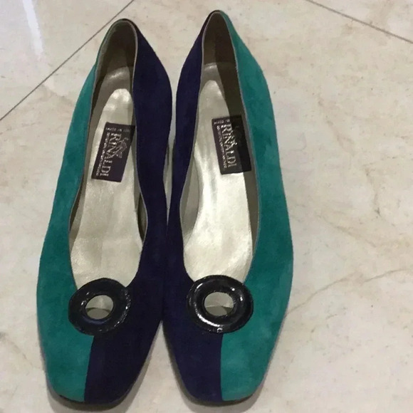 Make an offer 📖Rinaldi suede pumps - Picture 1 of 5